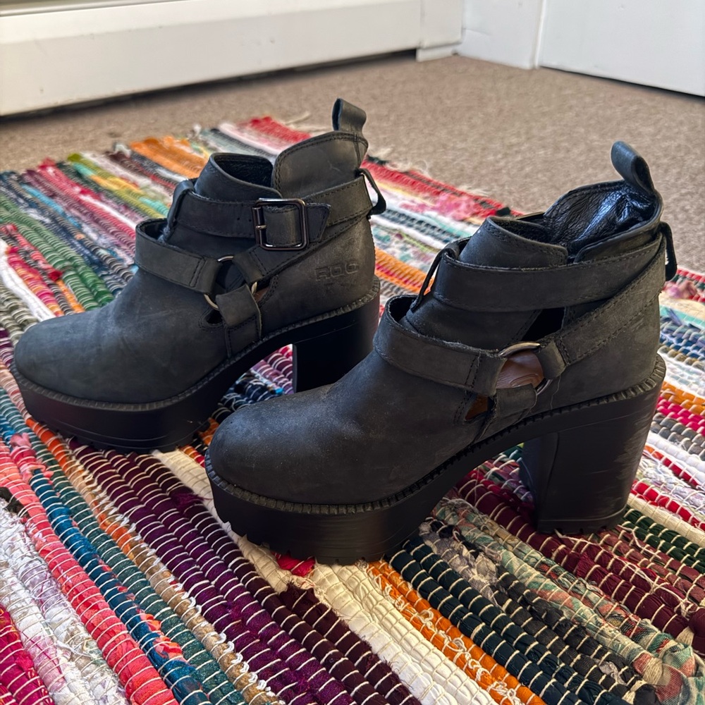 Dolls Kill Black Chunky Heeled Boots - Picture 3 of 6
